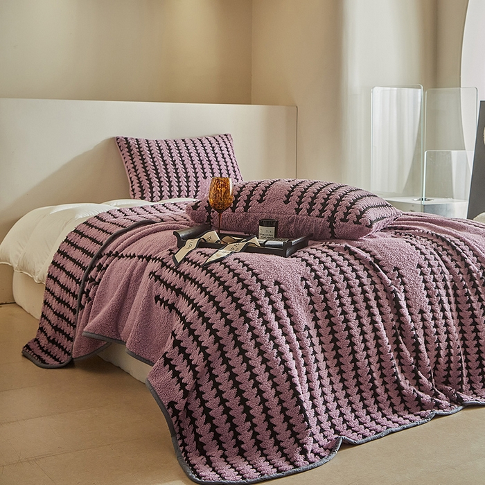 91家纺网 家纺一手货源 找家纺 温宁家纺 2025新款步步高单层毛毯盖毯 毛毯-步步高香芋紫