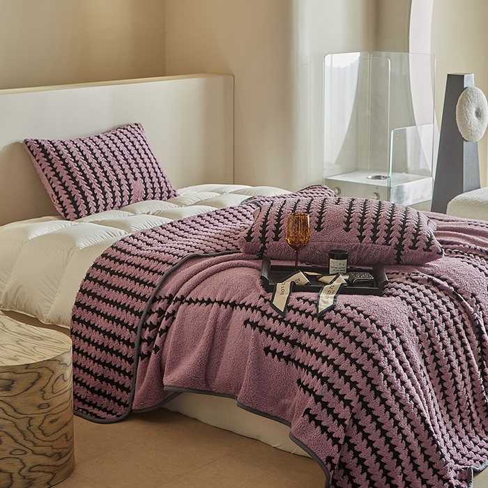 91家纺网 家纺一手货源 找家纺 温宁家纺 2025新款步步高单层毛毯盖毯 毛毯-步步高香芋紫