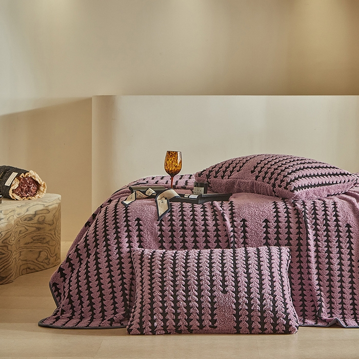 91家纺网 家纺一手货源 找家纺 温宁家纺 2025新款步步高单层毛毯盖毯 毛毯-步步高香芋紫