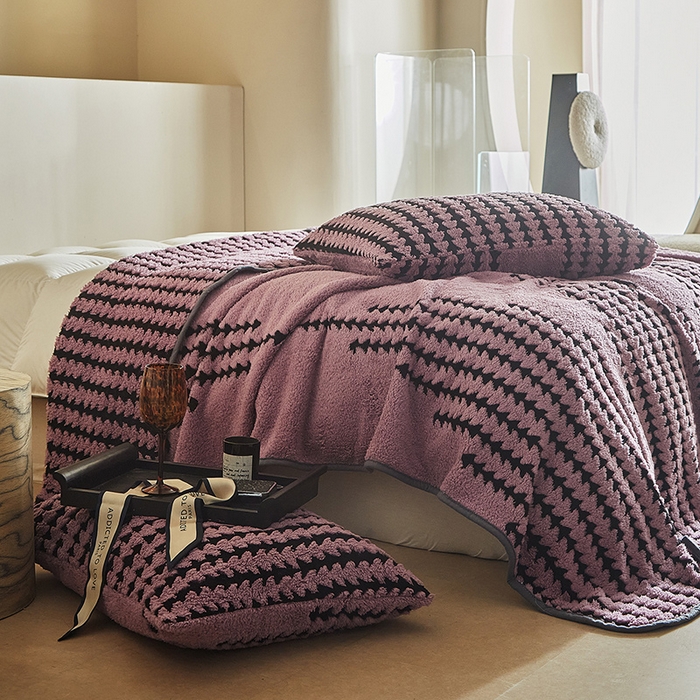 91家纺网 家纺一手货源 找家纺 温宁家纺 2025新款步步高单层毛毯盖毯 毛毯-步步高香芋紫