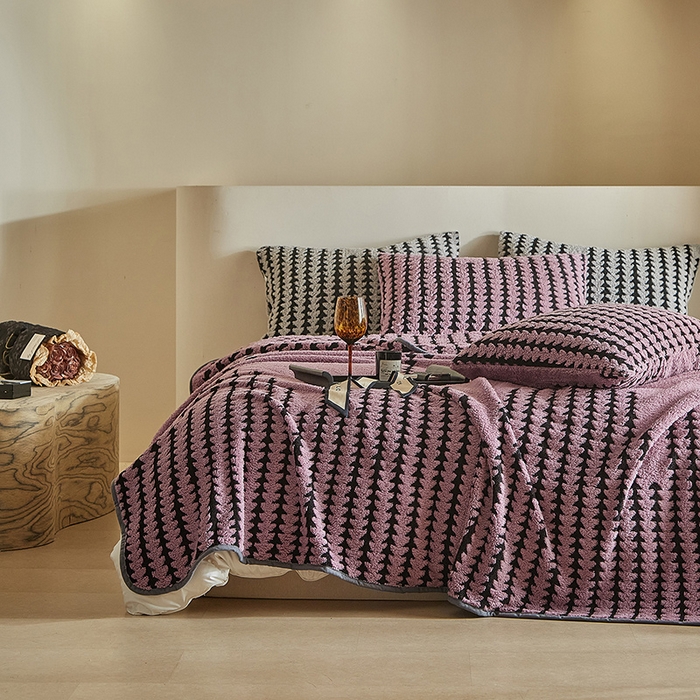 91家纺网 家纺一手货源 找家纺 温宁家纺 2025新款步步高单层毛毯盖毯 毛毯-步步高香芋紫