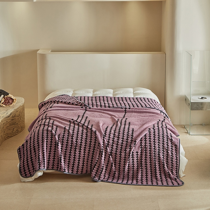 91家纺网 家纺一手货源 找家纺 温宁家纺 2025新款步步高单层毛毯盖毯 毛毯-步步高香芋紫