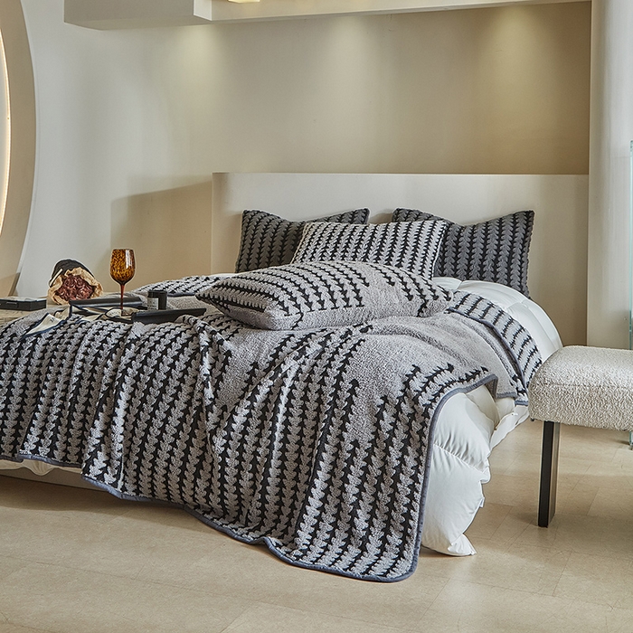 91家纺网 家纺一手货源 找家纺 温宁家纺 2025新款步步高单层毛毯盖毯 毛毯-步步高银灰