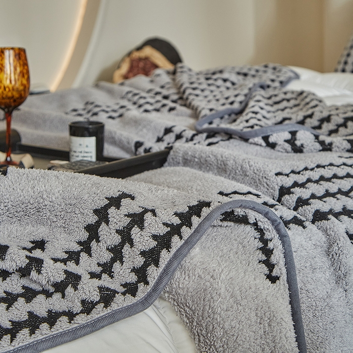 91家纺网 家纺一手货源 找家纺 温宁家纺 2025新款步步高单层毛毯盖毯 毛毯-步步高银灰