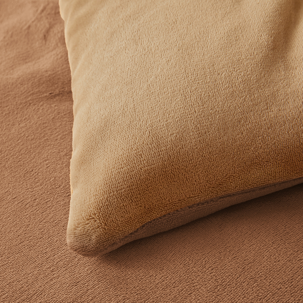 91家纺网 家纺一手货源 找家纺 鑫佰利 2025新款柔暖纯色牛奶绒冬被被子被芯 咖驼双拼