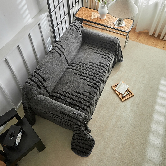 91家纺网 家纺一手货源 找家纺 温宁家纺 2025新款步步高沙发巾 沙发巾-步步高复古灰