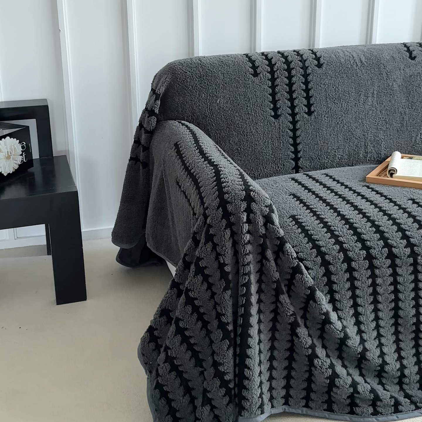 91家纺网 家纺一手货源 找家纺 温宁家纺 2025新款步步高沙发巾 沙发巾-步步高复古灰