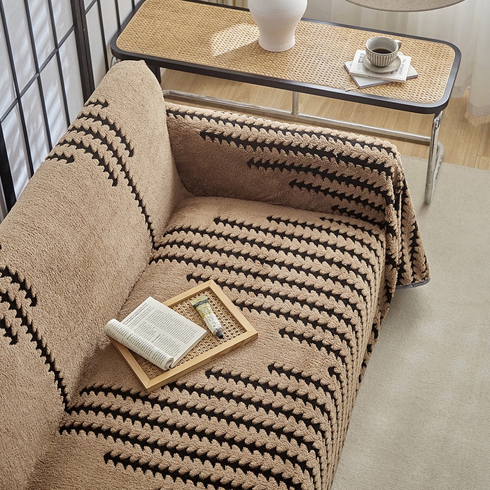 91家纺网 家纺一手货源 找家纺 温宁家纺 2025新款步步高沙发巾 沙发巾-步步高咖色