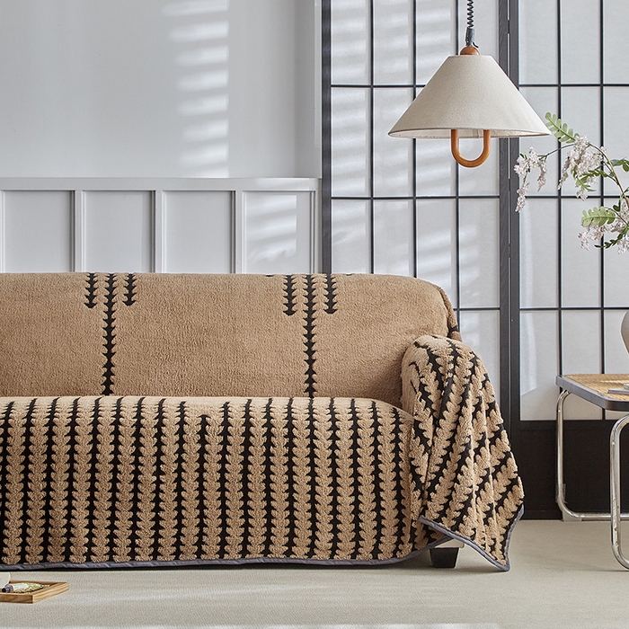 91家纺网 家纺一手货源 找家纺 温宁家纺 2025新款步步高沙发巾 沙发巾-步步高咖色