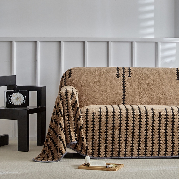 91家纺网 家纺一手货源 找家纺 温宁家纺 2025新款步步高沙发巾 沙发巾-步步高咖色