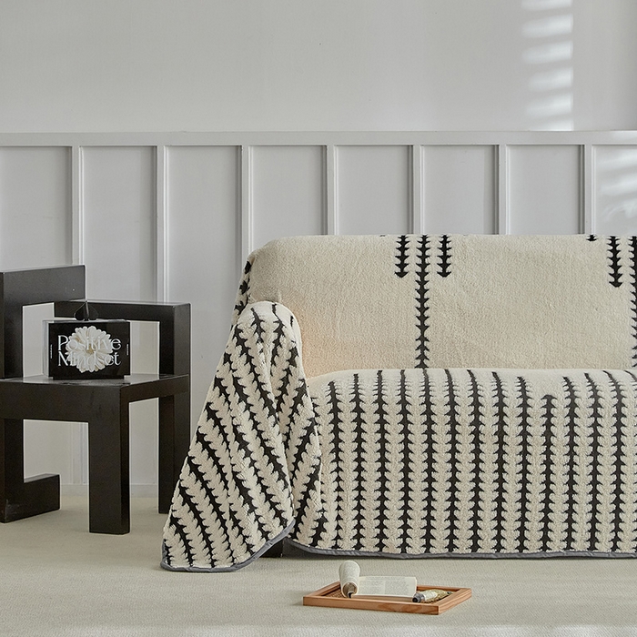 91家纺网 家纺一手货源 找家纺 温宁家纺 2025新款步步高沙发巾 沙发巾-步步高米白