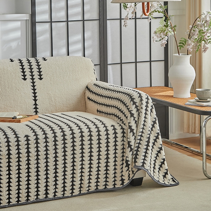 91家纺网 家纺一手货源 找家纺 温宁家纺 2025新款步步高沙发巾 沙发巾-步步高米白