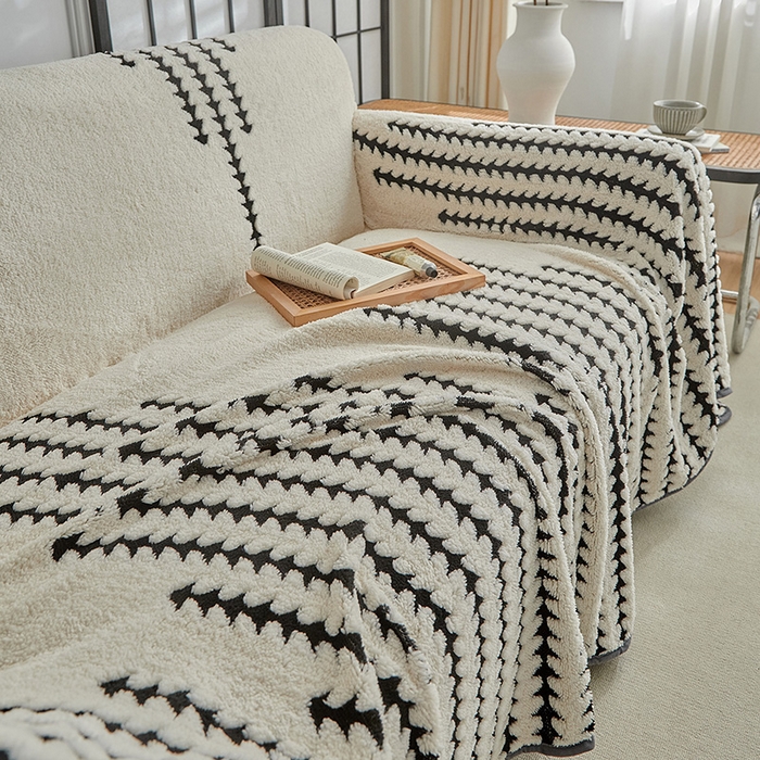 91家纺网 家纺一手货源 找家纺 温宁家纺 2025新款步步高沙发巾 沙发巾-步步高米白