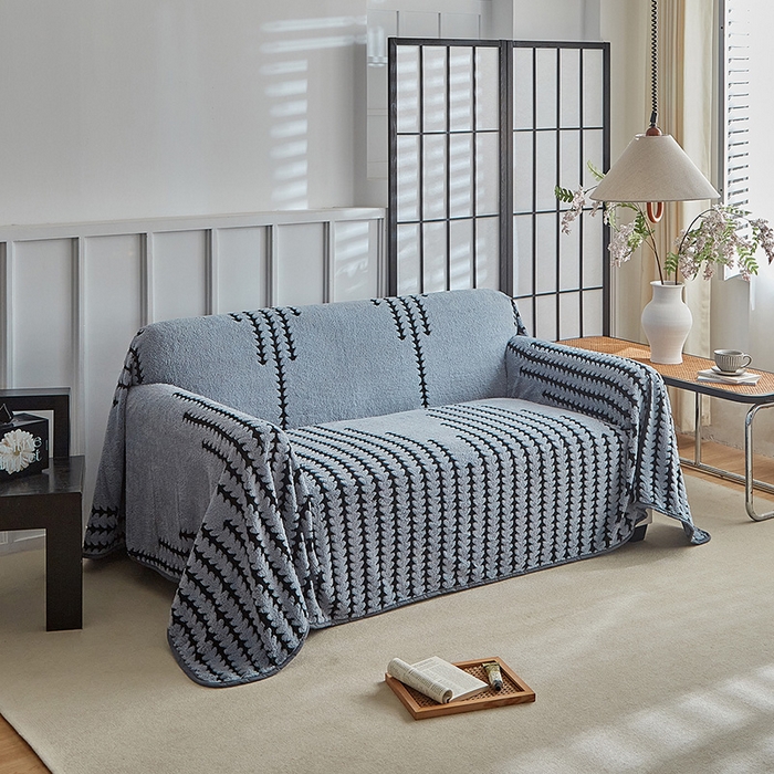 91家纺网 家纺一手货源 找家纺 温宁家纺 2025新款步步高沙发巾 沙发巾-步步高雾蓝