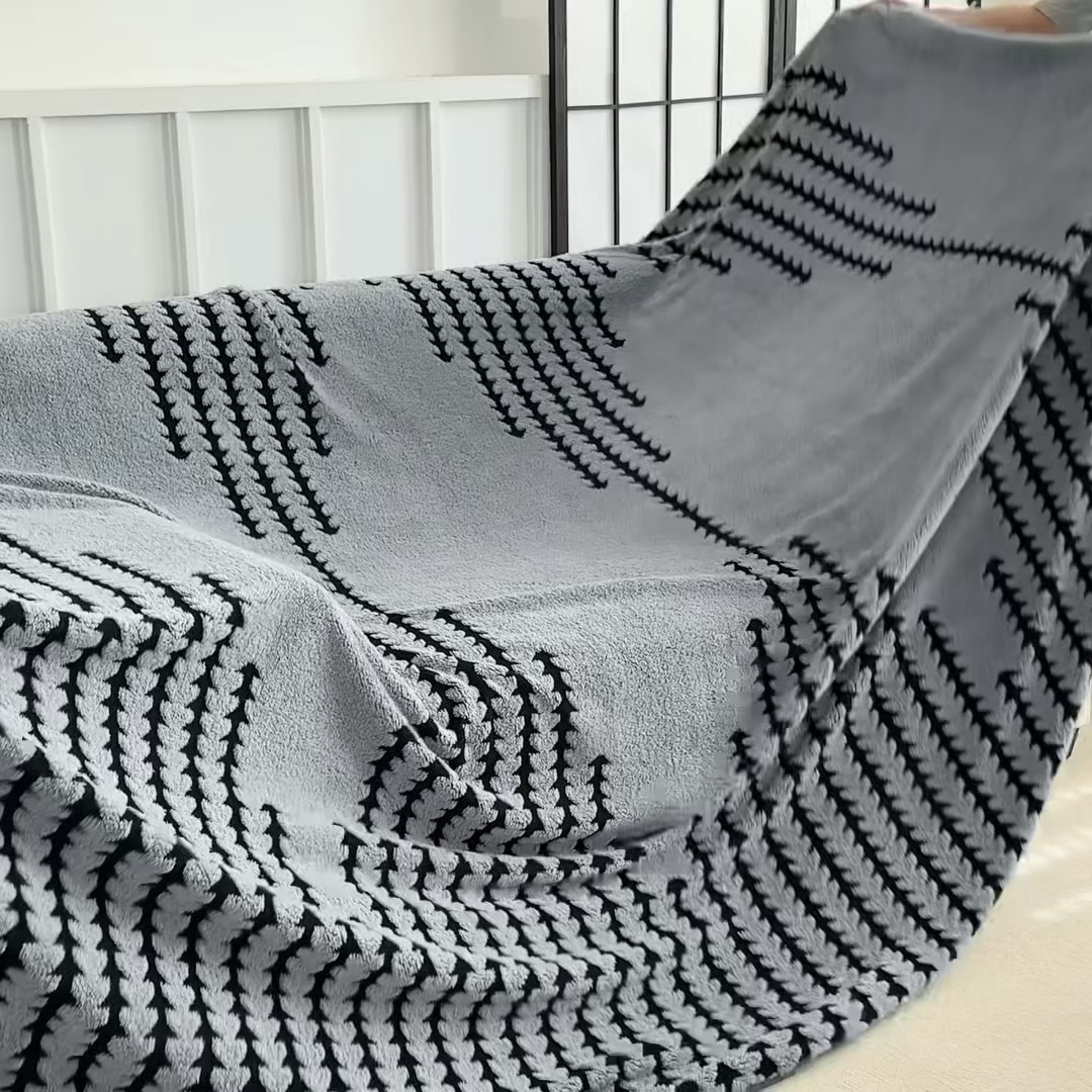 91家纺网 家纺一手货源 找家纺 温宁家纺 2025新款步步高沙发巾 沙发巾-步步高雾蓝