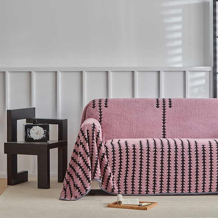 91家纺网 家纺一手货源 找家纺 温宁家纺 2025新款步步高沙发巾 沙发巾-步步高香芋紫