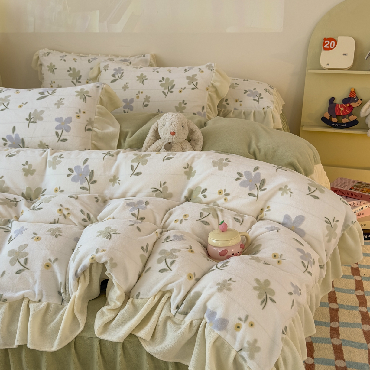 91家纺网 家纺一手货源 找家纺 KA家纺 2025新款秋冬床裙款着色烂花立体雕花牛奶绒四件套 邂逅