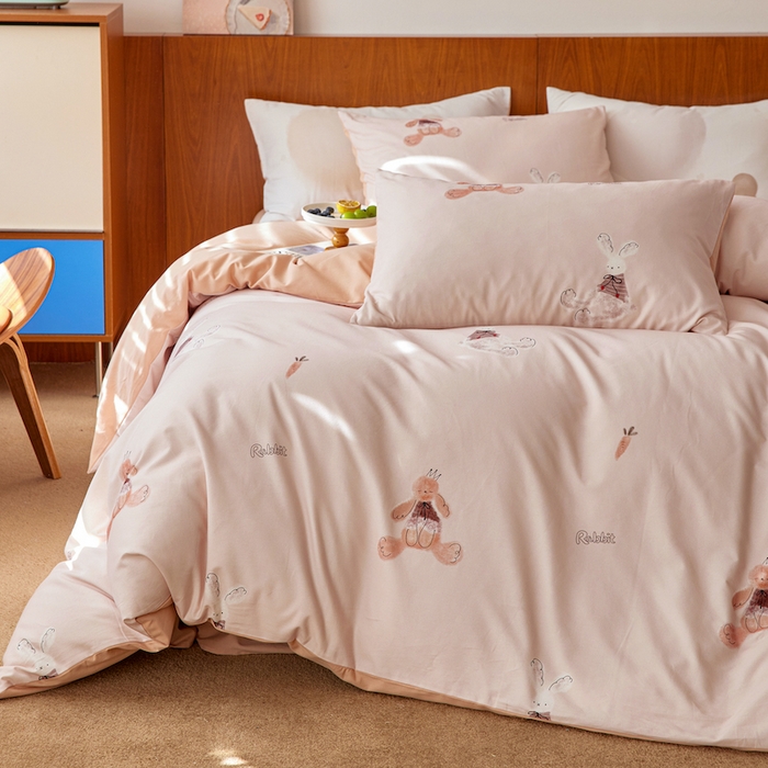 91家纺网 家纺一手货源 找家纺 千朵森 2025 新品 全棉磨毛卡通四件套（塞伦） 塞伦-甜兔旅