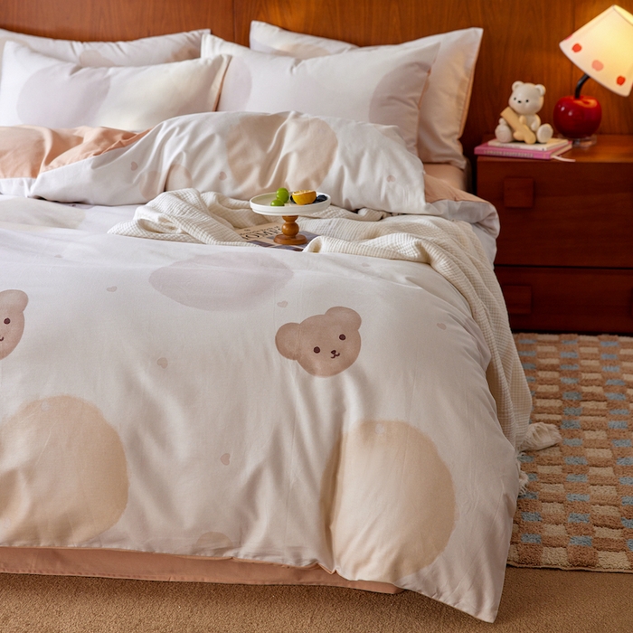 91家纺网 家纺一手货源 找家纺 千朵森 2025 新品 全棉磨毛卡通四件套（塞伦） 塞伦-云絮熊