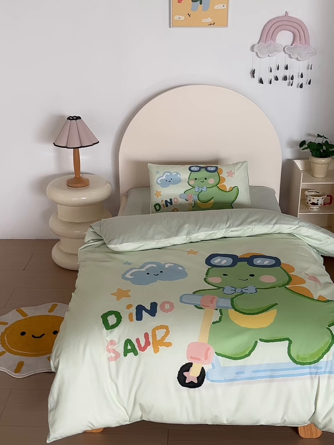 91家纺网 家纺一手货源 找家纺 （总）荷马之梦 2025新款A类全棉40s数码印花手绘风大版卡通儿童幼儿园套件-童画系列