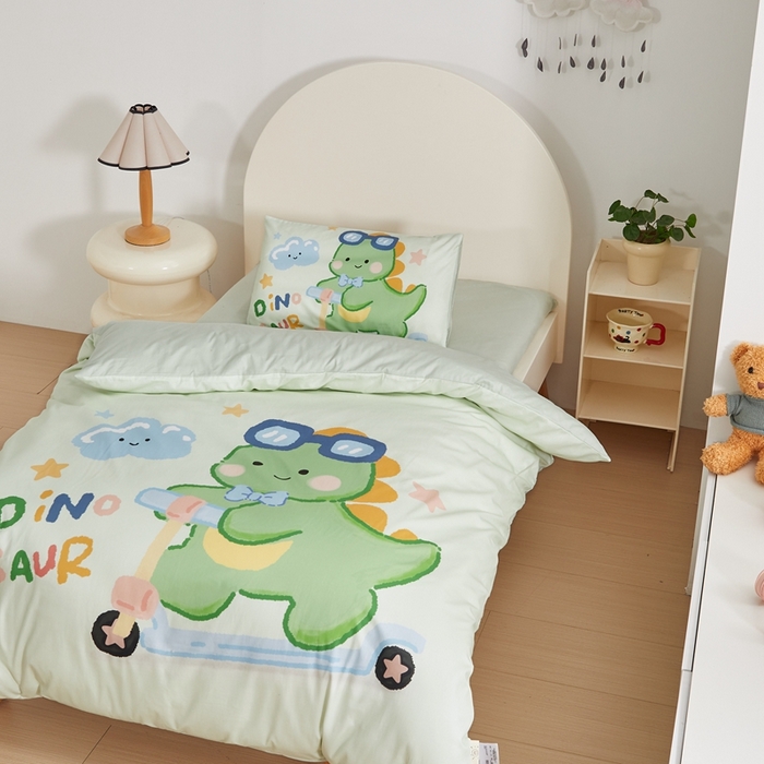 91家纺网 家纺一手货源 找家纺 （总）荷马之梦 2025新款A类全棉40s数码印花手绘风大版卡通儿童幼儿园套件-童画系列