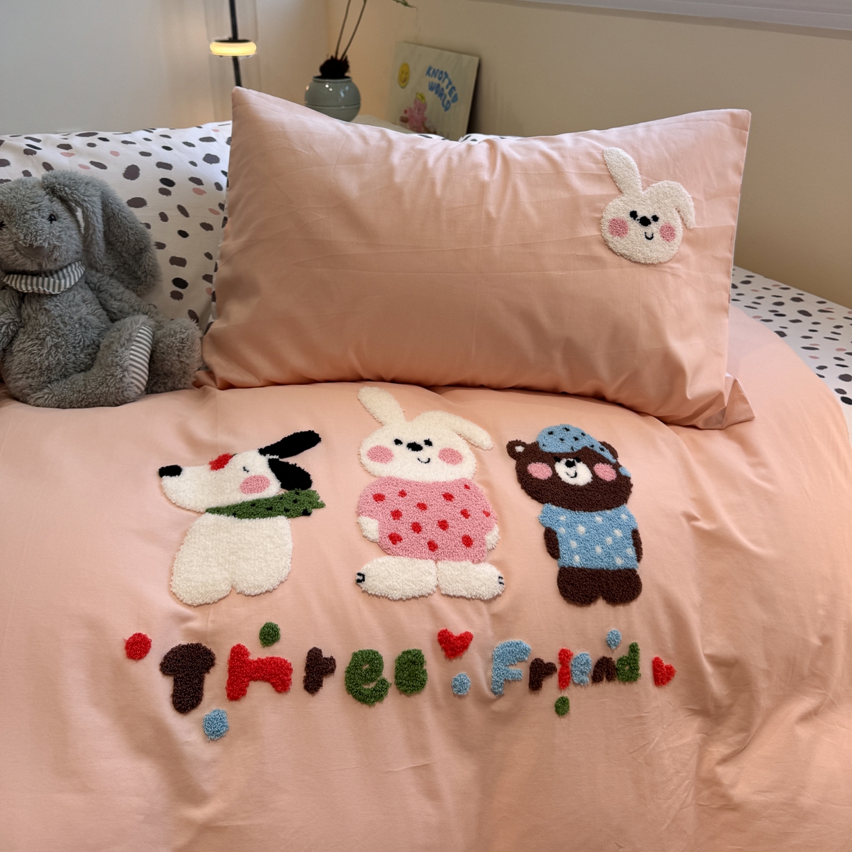 91家纺网 家纺一手货源 找家纺 怡家居 2025新款全棉纯棉印花加绣花四件套第二批 好朋友