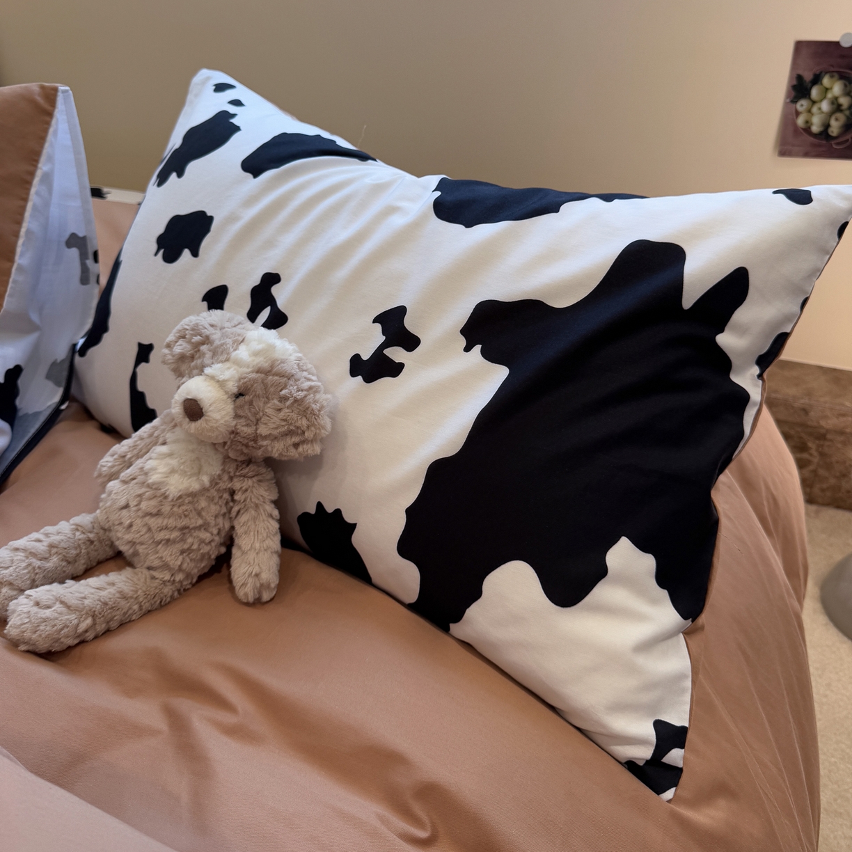 91家纺网 家纺一手货源 找家纺 怡家居 2025新款全棉纯棉印花加绣花四件套第二批 滑板狗-咖