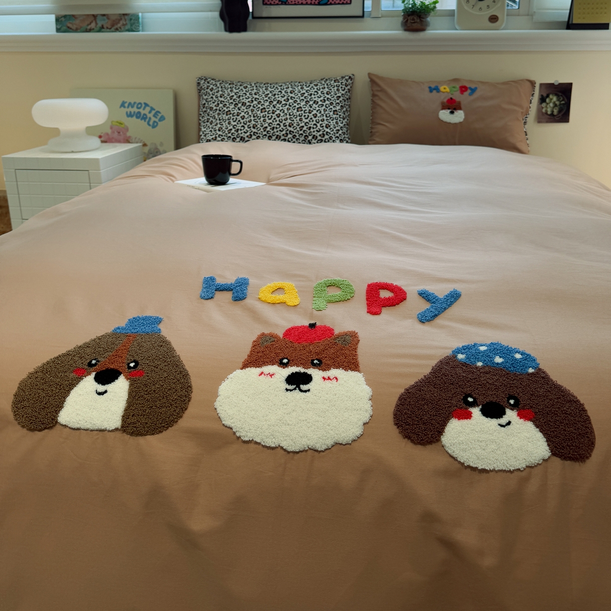 91家纺网 家纺一手货源 找家纺 怡家居 2025新款全棉纯棉印花加绣花四件套第二批 快乐家族