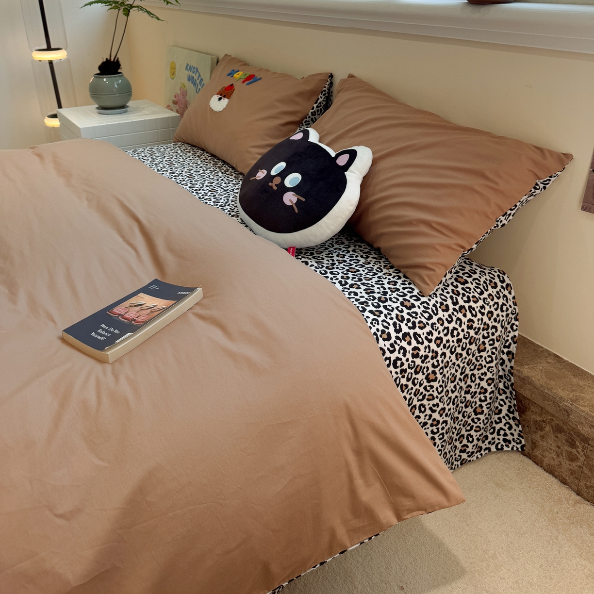 91家纺网 家纺一手货源 找家纺 怡家居 2025新款全棉纯棉印花加绣花四件套第二批 快乐家族