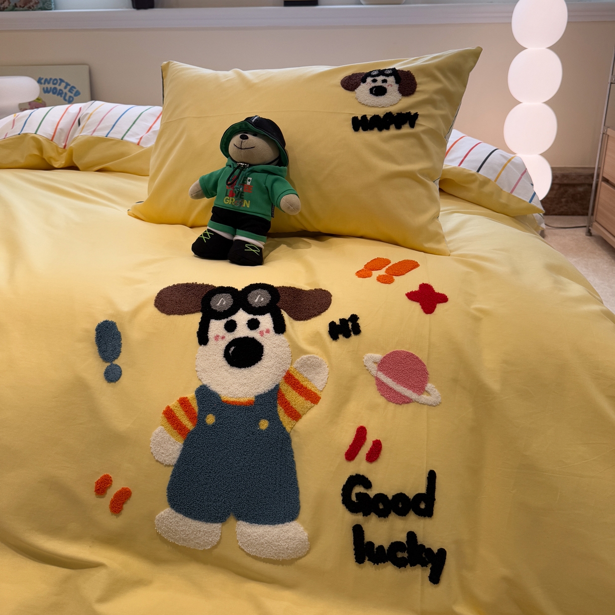 91家纺网 家纺一手货源 找家纺 怡家居 2025新款全棉纯棉印花加绣花四件套第二批 墨镜狗狗