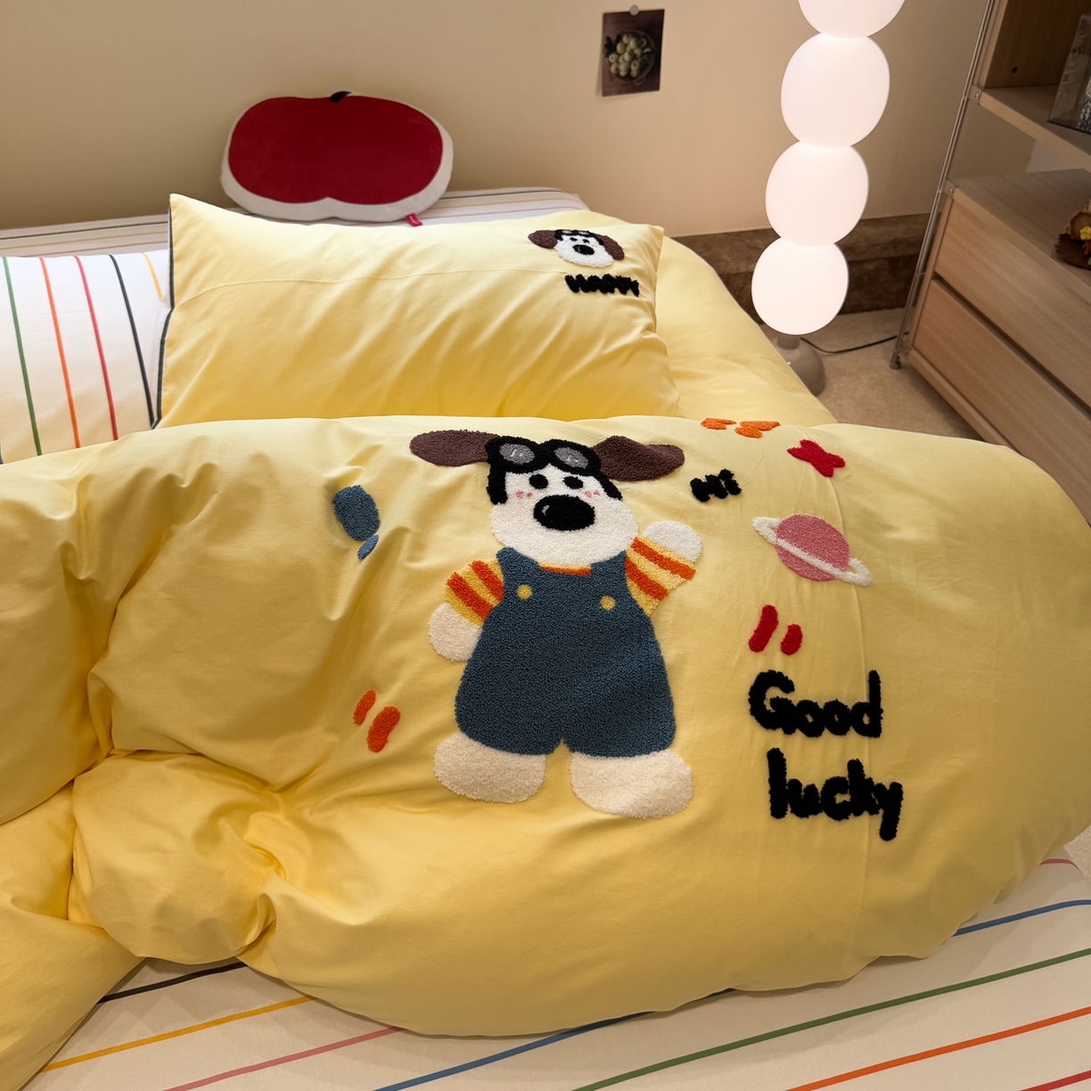 91家纺网 家纺一手货源 找家纺 怡家居 2025新款全棉纯棉印花加绣花四件套第二批 墨镜狗狗