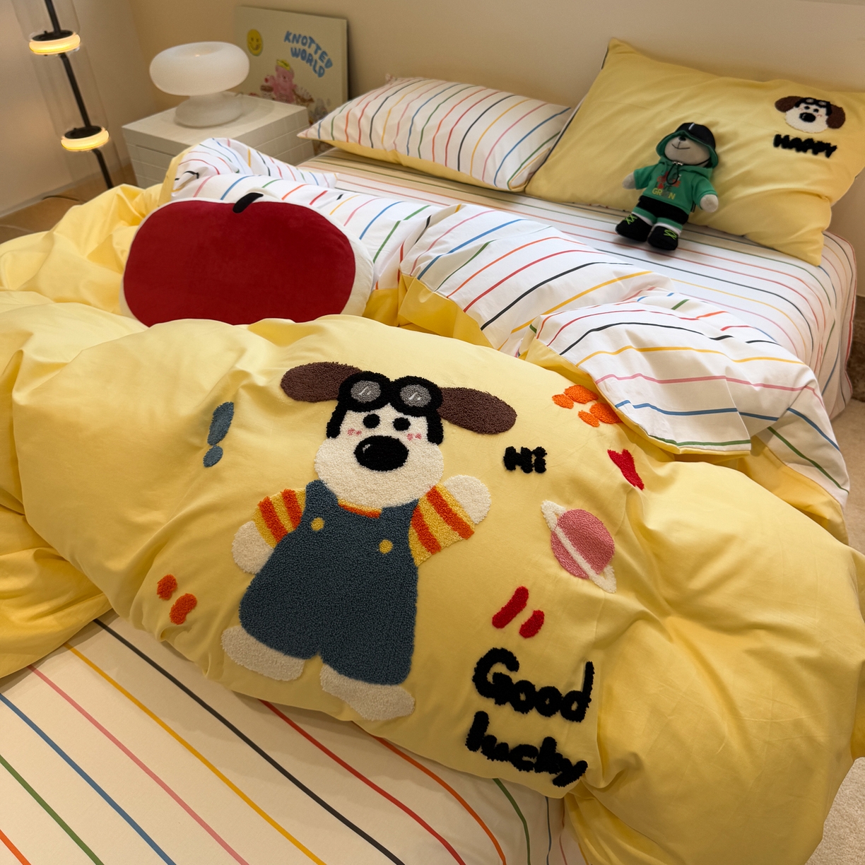 91家纺网 家纺一手货源 找家纺 怡家居 2025新款全棉纯棉印花加绣花四件套第二批 墨镜狗狗