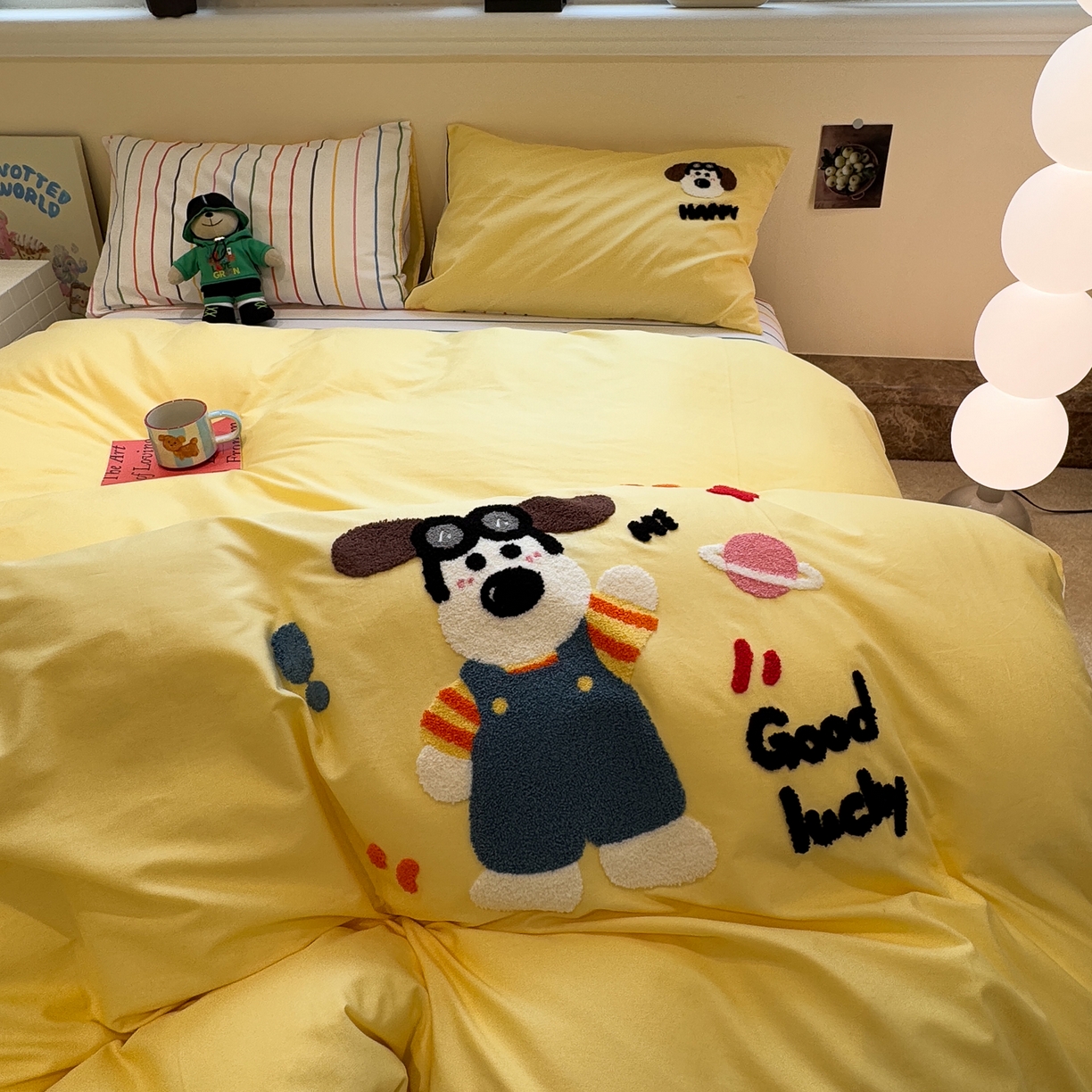 91家纺网 家纺一手货源 找家纺 怡家居 2025新款全棉纯棉印花加绣花四件套第二批 墨镜狗狗