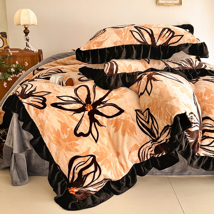 91家纺网 家纺一手货源 找家纺 佳一 2025新款赫本风牛奶绒床裙款花边四件套 米兰春天