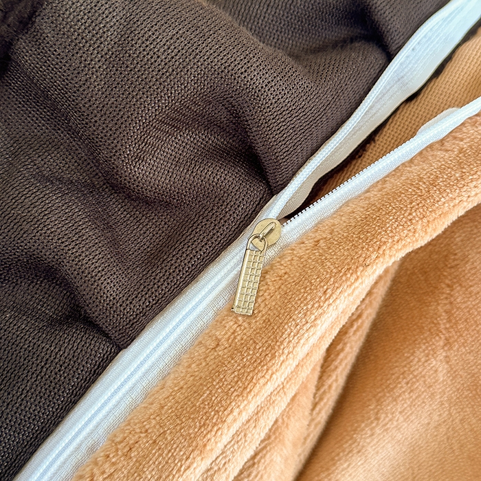 91家纺网 家纺一手货源 找家纺 佳一 2025新款赫本风牛奶绒床裙款花边四件套 山茶花