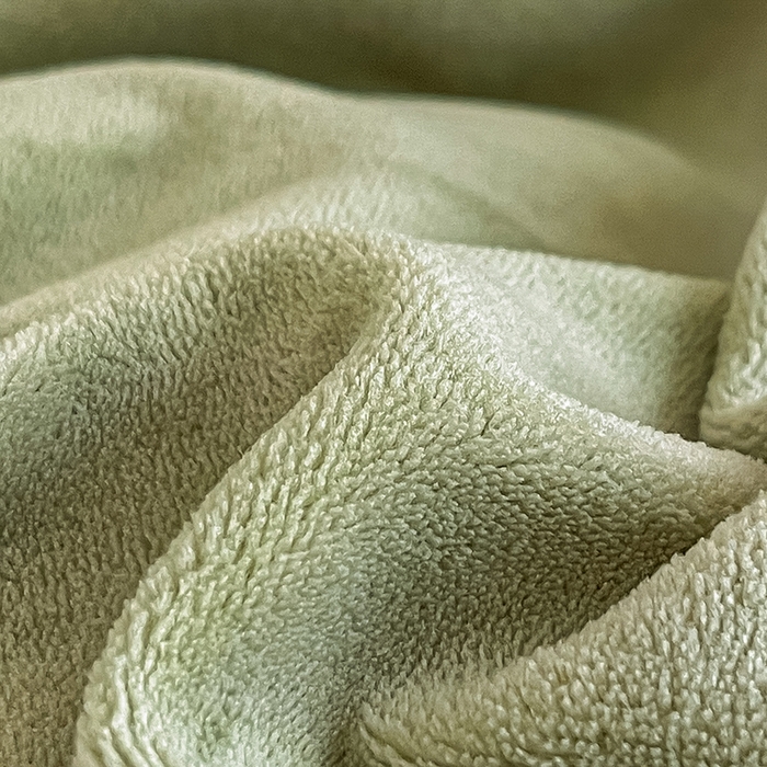 91家纺网 家纺一手货源 找家纺 三朵家纺 2025秋冬新款法莱绒混搭系列四件套 橄榄绿+墨绿