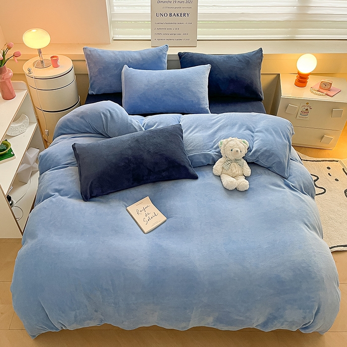 91家纺网 家纺一手货源 找家纺 三朵家纺 2025秋冬新款法莱绒混搭系列四件套 琉璃蓝-蓝