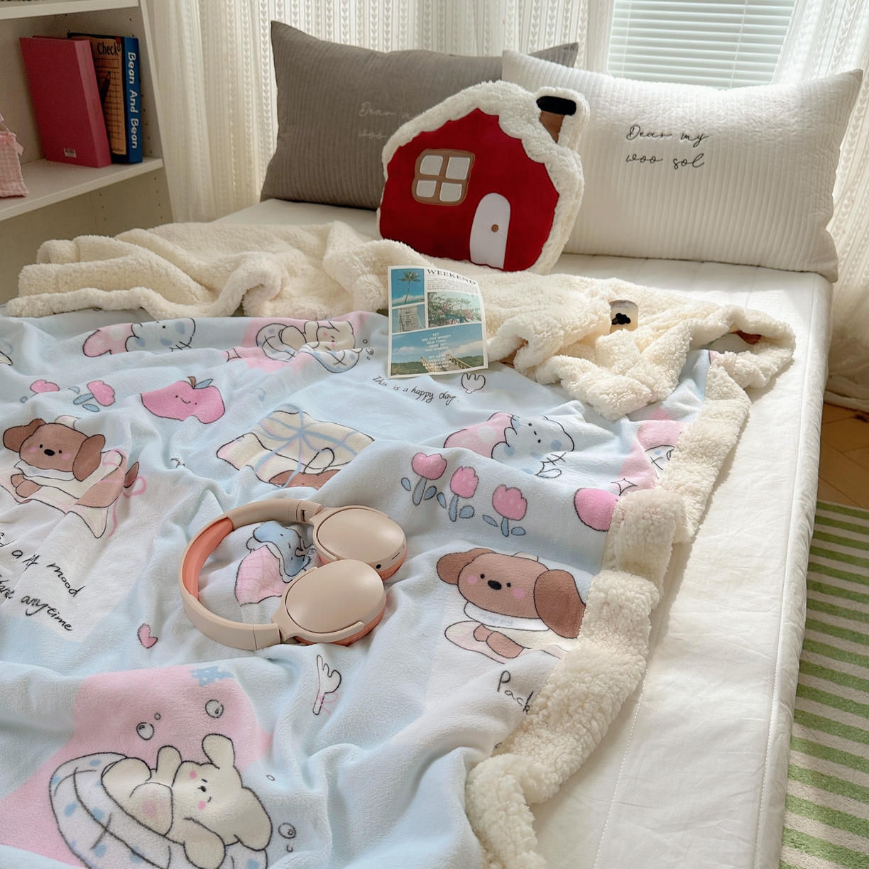 91家纺网 家纺一手货源 找家纺 六巷胡同 2025新款INS卡通A类牛奶绒羊羔绒毛毯毯子 芭宠假日蓝