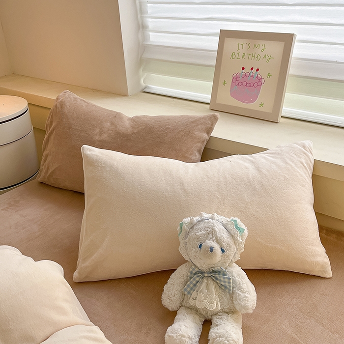 91家纺网 家纺一手货源 找家纺 三朵家纺 2025秋冬新款法莱绒混搭系列四件套 米色+浅咖