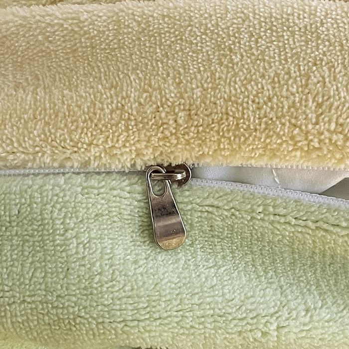 91家纺网 家纺一手货源 找家纺 三朵家纺 2025秋冬新款法莱绒混搭系列四件套 嫩绿+奶黄