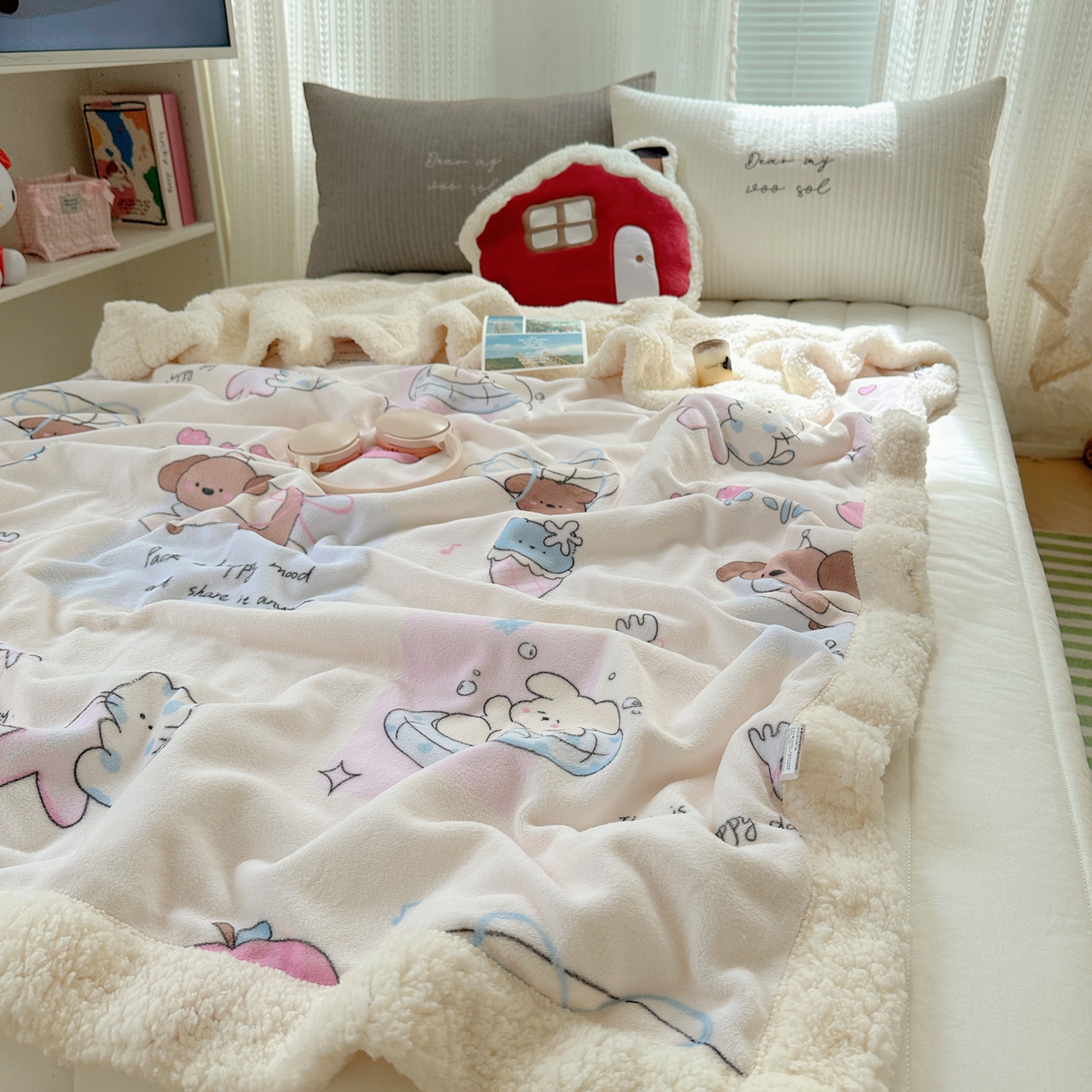 91家纺网 家纺一手货源 找家纺 六巷胡同 2025新款INS卡通A类牛奶绒羊羔绒毛毯毯子 芭宠假日米