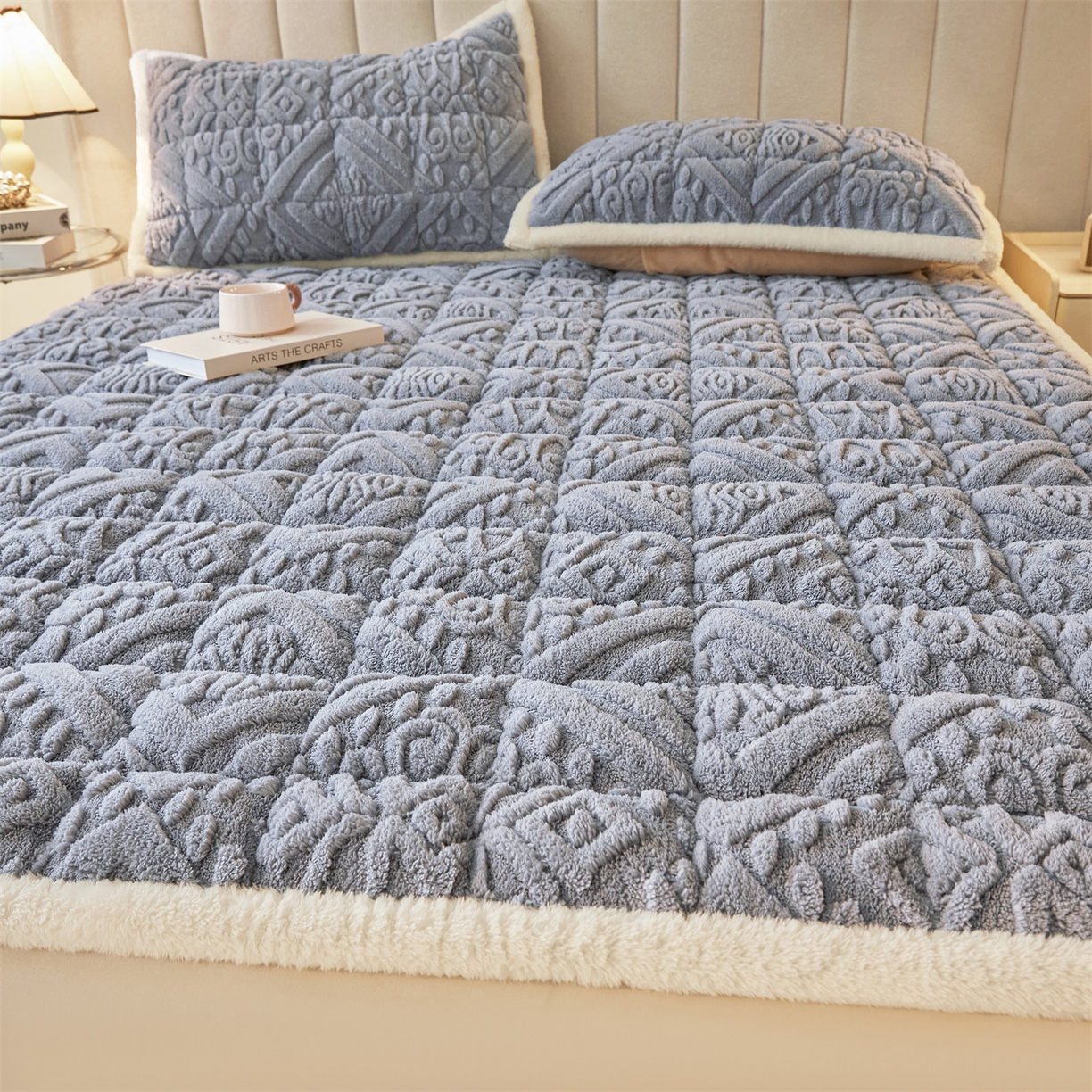 91家纺网 家纺一手货源 找家纺 （总）雯豆家纺 2025秋冬新款加厚塔芙绒床垫床褥床护垫双人床纯色素色垫子