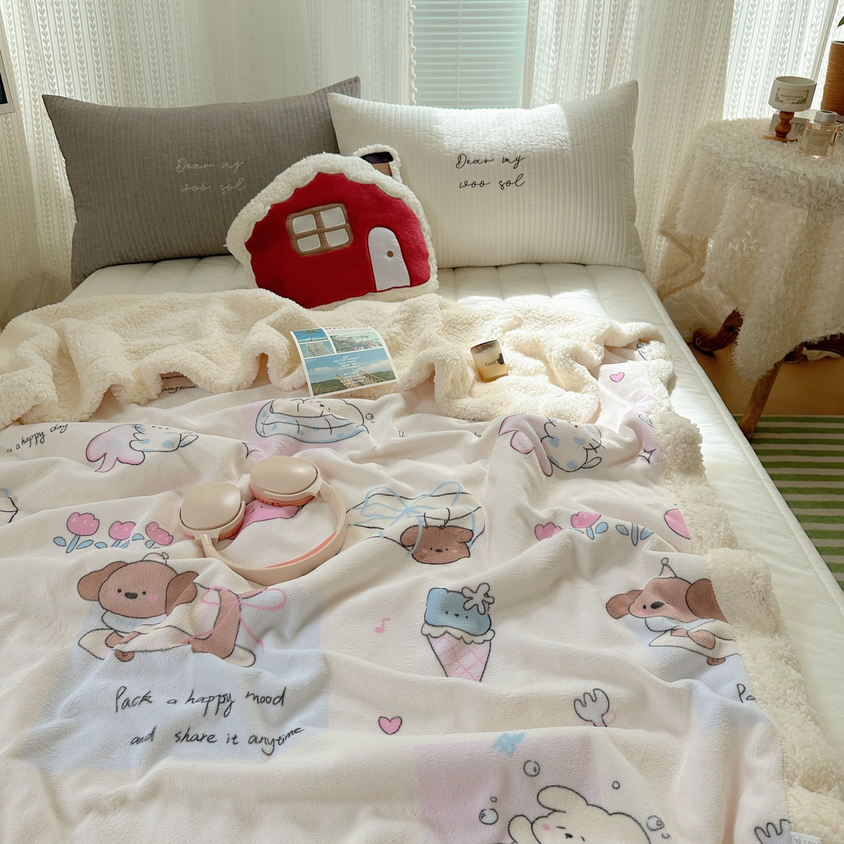 91家纺网 家纺一手货源 找家纺 六巷胡同 2025新款INS卡通A类牛奶绒羊羔绒毛毯毯子 芭宠假日米