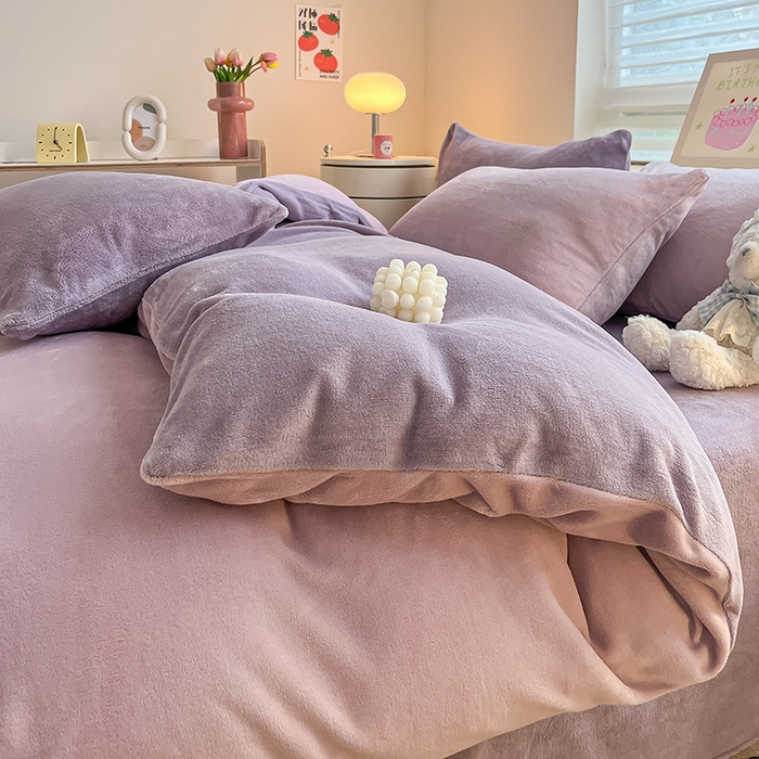 91家纺网 家纺一手货源 找家纺 三朵家纺 2025秋冬新款法莱绒混搭系列四件套 淡紫+薰衣草