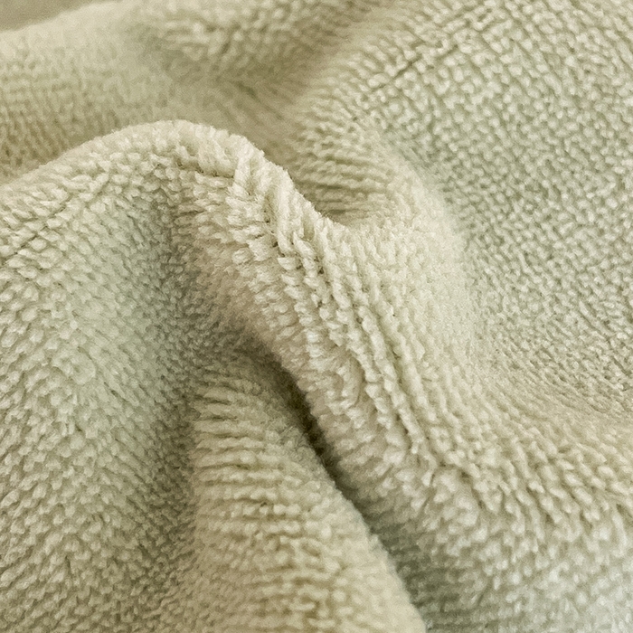 91家纺网 家纺一手货源 找家纺 三朵家纺 2025秋冬新款法莱绒混搭系列四件套 果绿+细条