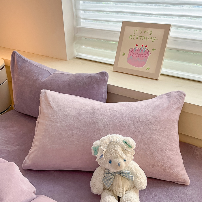 91家纺网 家纺一手货源 找家纺 三朵家纺 2025秋冬新款法莱绒混搭系列四件套 淡紫+薰衣草