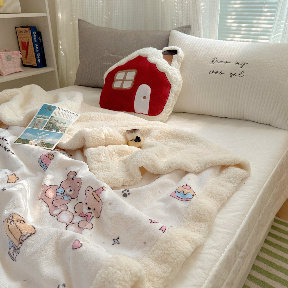 91家纺网 家纺一手货源 找家纺 六巷胡同 2025新款INS卡通A类牛奶绒羊羔绒毛毯毯子 磁带熊仔米