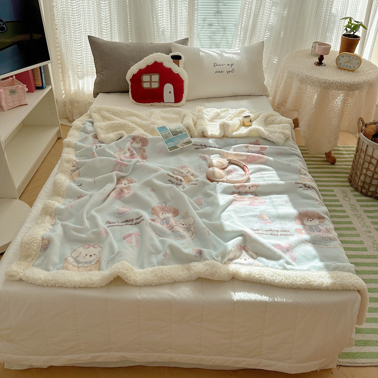 91家纺网 家纺一手货源 找家纺 六巷胡同 2025新款INS卡通A类牛奶绒羊羔绒毛毯毯子 蛋糕奶油犬