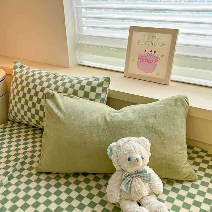 91家纺网 家纺一手货源 找家纺 三朵家纺 2025秋冬新款法莱绒混搭系列四件套 橄榄绿+绿格