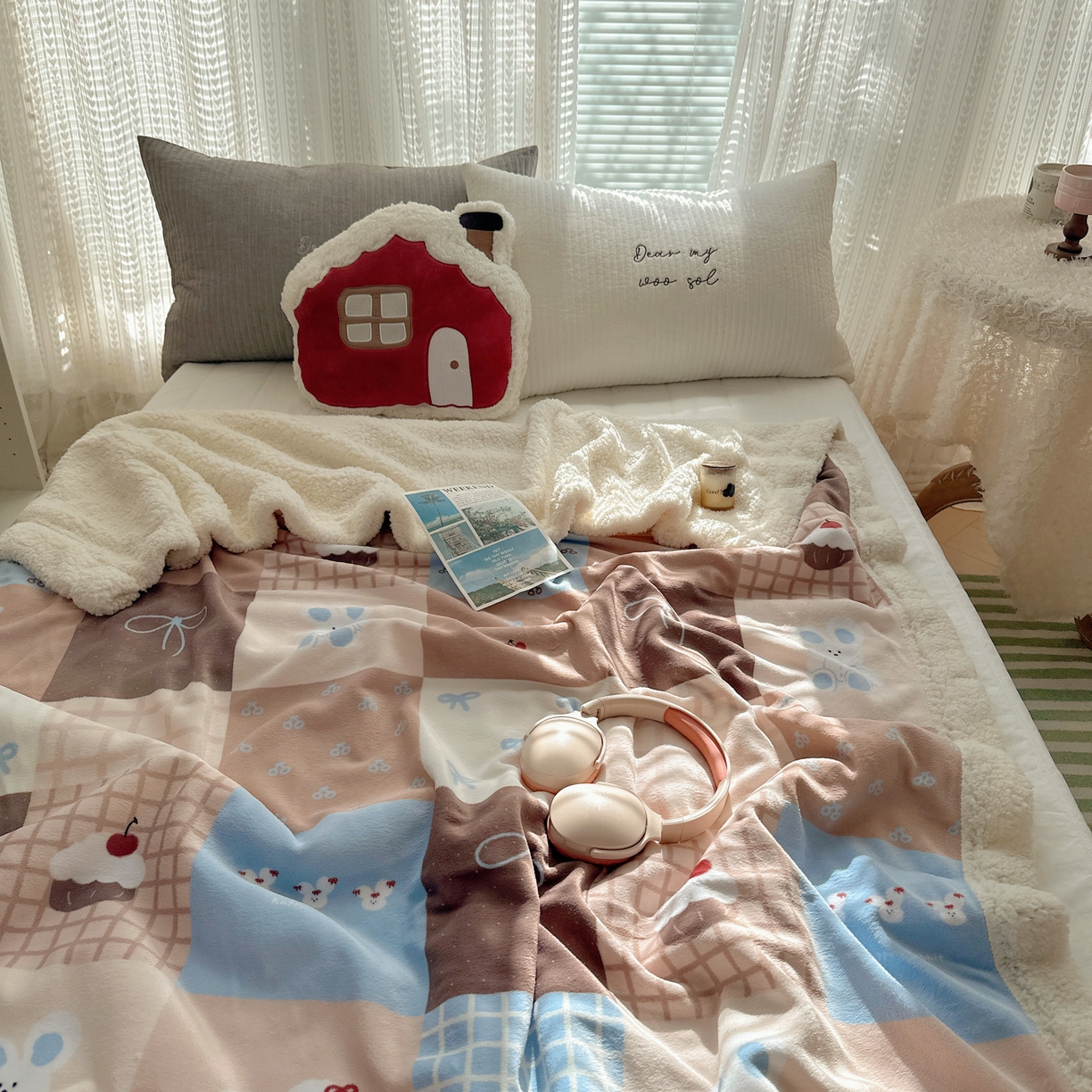 91家纺网 家纺一手货源 找家纺 六巷胡同 2025新款INS卡通A类牛奶绒羊羔绒毛毯毯子 格子美拉兔